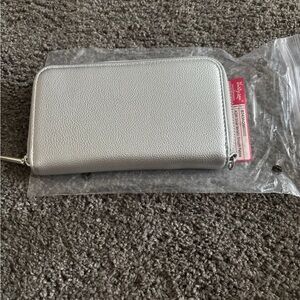 Silver Zip-Around slim Wallet